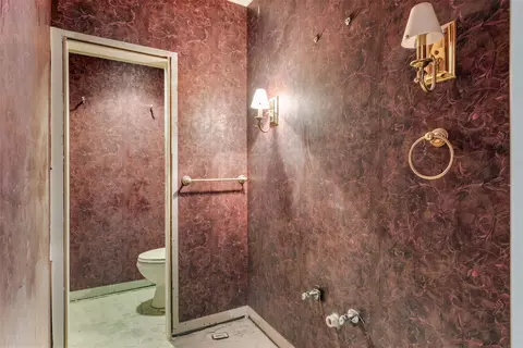 Bath - 4001 E 109th St, Tulsa, OK 74137 photo 1 of 5