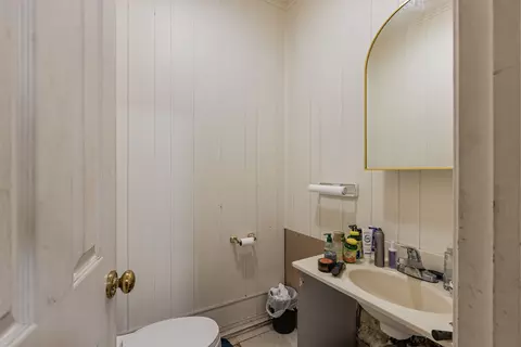 Bath - 4001 E 109th St, Tulsa, OK 74137 photo 3 of 5