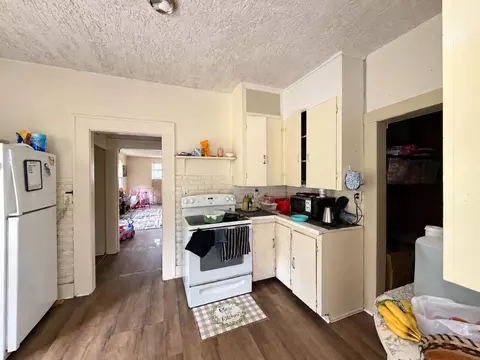 Kitchen - 21481 E 45th St S, Broken Arrow, OK 74014 photo 1 of 2
