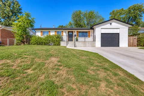 772 N Moccasin Pl, Sapulpa, OK 74066