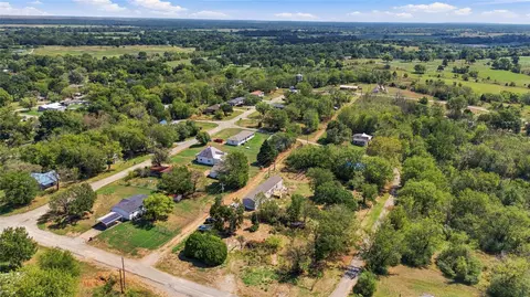 201 Delaware Ave, Ramona, OK 74061