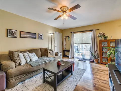 Living - 4890 E 68th Street 227, Tulsa, OK 74136 photo 2 of 2