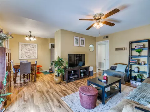 Living - 4890 E 68th Street 227, Tulsa, OK 74136 photo 1 of 2