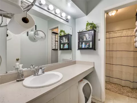Bath - 4890 E 68th Street 227, Tulsa, OK 74136 photo 1 of 2