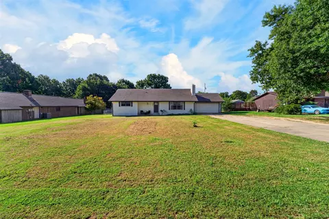 1400 W Lakewood Dr, Cleveland, OK 74020