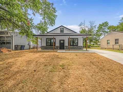 Exterior - 8944 E 3rd Pl E, Tulsa, OK 74112 photo 3 of 10