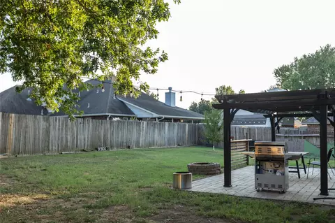 Exterior - 1146 E 137th St E, Glenpool, OK 74033 photo 4 of 12