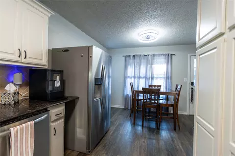 Dining - 1146 E 137th St E, Glenpool, OK 74033 photo 2 of 2