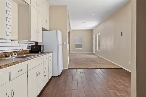 Entry Way - 208 E 3rd St, Skiatook, OK 74070 photo 1 of 2