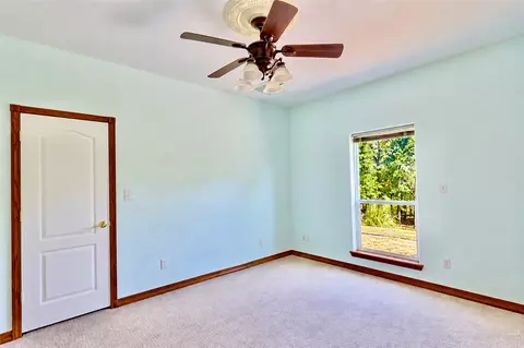 Bedroom - 25 E Shoreline Dr, Eufaula, OK 74432 photo 5 of 9