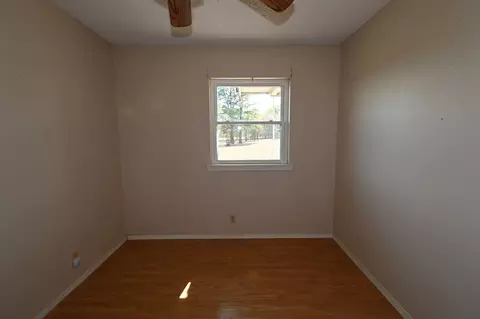 Bedroom - 452079 E 990 Rd, Vian, OK 74962 photo 6 of 8