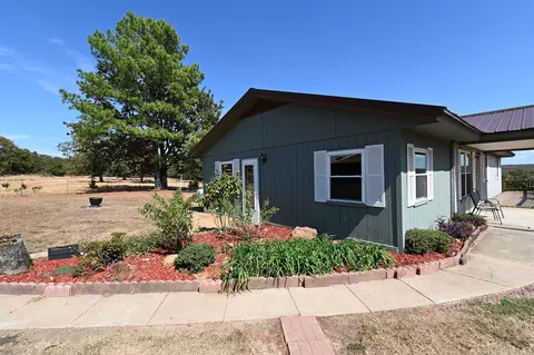 Exterior - 452079 E 990 Rd, Vian, OK 74962 photo 4 of 12