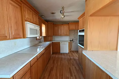 Kitchen - 452079 E 990 Rd, Vian, OK 74962 photo 1 of 7