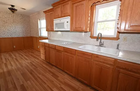 Kitchen - 452079 E 990 Rd, Vian, OK 74962 photo 6 of 7