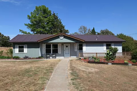 Exterior - 452079 E 990 Rd, Vian, OK 74962 photo 1 of 12