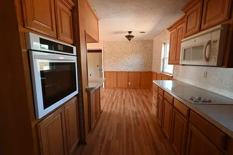 Kitchen - 452079 E 990 Rd, Vian, OK 74962 photo 4 of 7