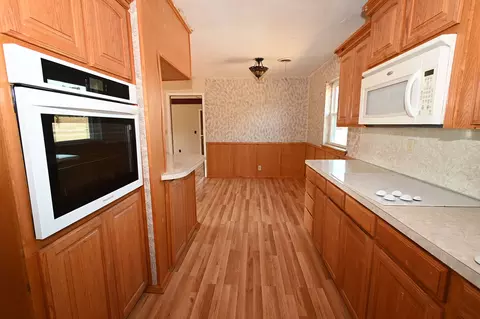 Kitchen - 452079 E 990 Rd, Vian, OK 74962 photo 7 of 7