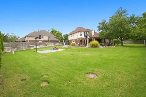 Exterior - 5220 E 110th Pl, Tulsa, OK 74137 photo 5 of 9