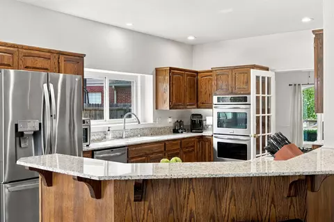Kitchen - 5220 E 110th Pl, Tulsa, OK 74137 photo 2 of 5