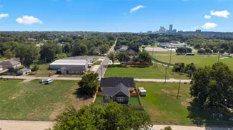 View/Area - 1048 E Young Pl, Tulsa, OK 74106 photo 1 of 7