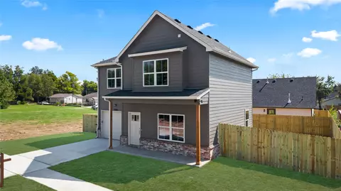 Exterior - 1048 E Young Pl, Tulsa, OK 74106 photo 6 of 8