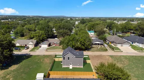View/Area - 1048 E Young Pl, Tulsa, OK 74106 photo 6 of 7