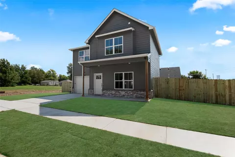 Exterior - 1048 E Young Pl, Tulsa, OK 74106 photo 3 of 8