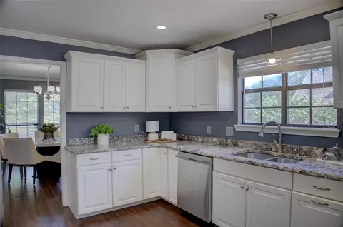 Kitchen - 7422 E 65th Pl, Tulsa, OK 74133 photo 3 of 8