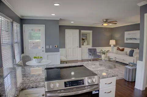 Kitchen - 7422 E 65th Pl, Tulsa, OK 74133 photo 7 of 8