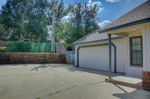 Exterior - 7422 E 65th Pl, Tulsa, OK 74133 photo 7 of 12
