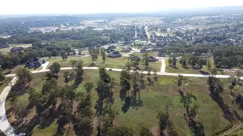 828 Ridgeview Dr, Tahlequah, OK 74464