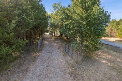 Bloomfield Road, Achille, OK 74720 photo 13