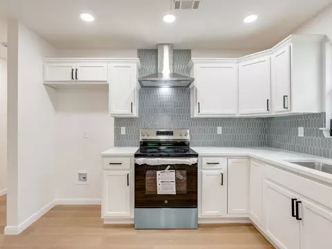 Kitchen - 1319 Wolfe Ln, Ada, OK 74820 photo 1 of 2