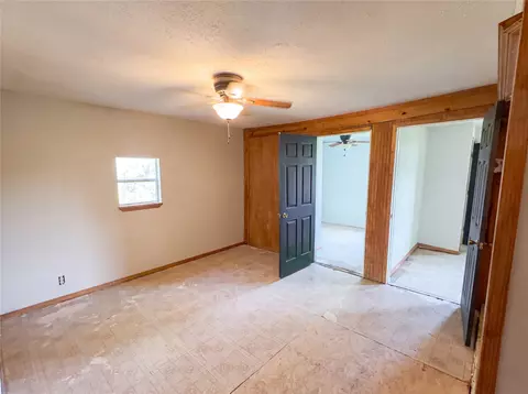 Bedroom - 20509 E Reno Ave, Harrah, OK 73045 photo 4 of 5
