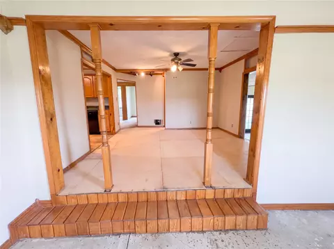 Living - 20509 E Reno Ave, Harrah, OK 73045 photo 2 of 2