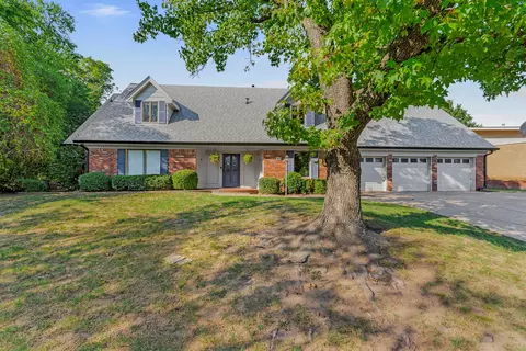 Exterior - 5401 E 65th St, Tulsa, OK 74136 photo 3 of 27