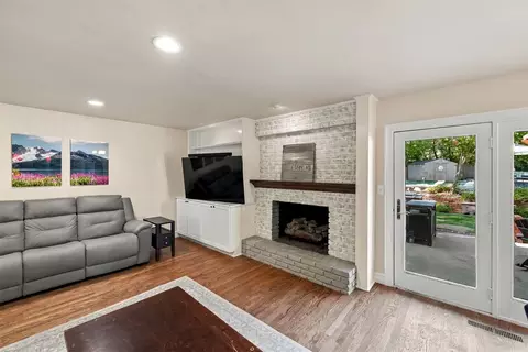Living - 5401 E 65th St, Tulsa, OK 74136 photo 3 of 4