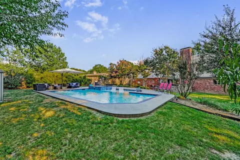 Exterior - 5401 E 65th St, Tulsa, OK 74136 photo 21 of 27