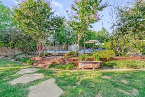Exterior - 5401 E 65th St, Tulsa, OK 74136 photo 8 of 27