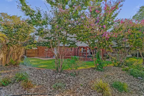Exterior - 5401 E 65th St, Tulsa, OK 74136 photo 23 of 27