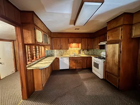 Kitchen - 211 S Ohio Ave, Haskell, OK 74436 photo 2 of 2