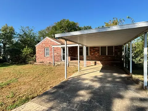 Exterior - 211 S Ohio Ave, Haskell, OK 74436 photo 2 of 3