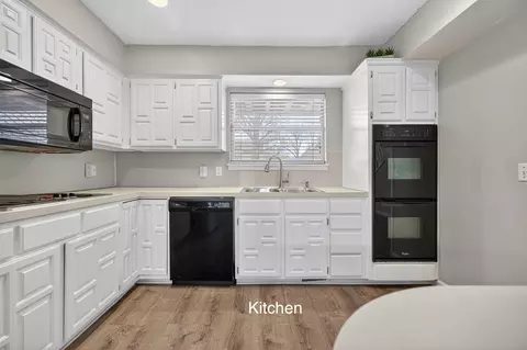 Kitchen - 3341 E 83rd Pl, Tulsa, OK 74137 photo 2 of 3