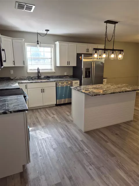 Kitchen - 419739 E 1120 Rd, Checotah, OK 74426 photo 1 of 4