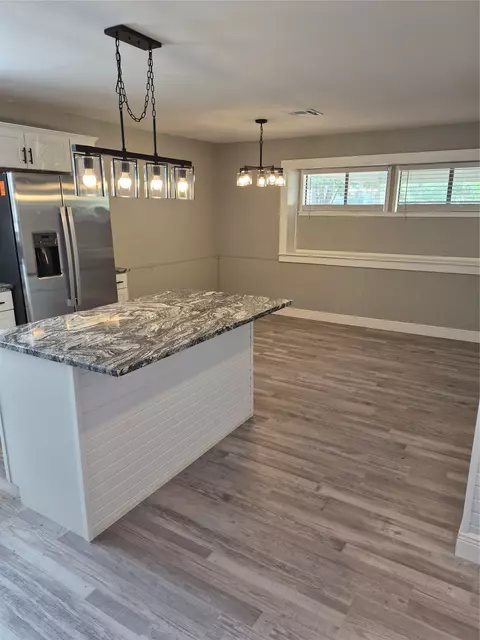 Kitchen - 419739 E 1120 Rd, Checotah, OK 74426 photo 3 of 4