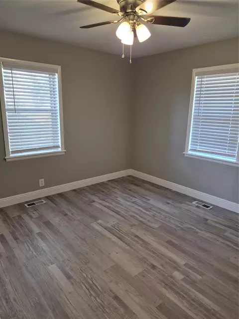 Bedroom - 419739 E 1120 Rd, Checotah, OK 74426 photo 3 of 3