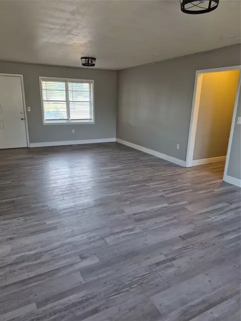 Living - 419739 E 1120 Rd, Checotah, OK 74426 photo 2 of 2