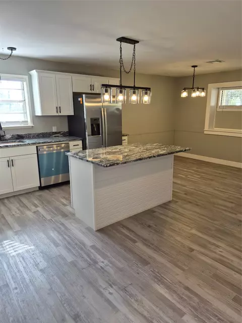Kitchen - 419739 E 1120 Rd, Checotah, OK 74426 photo 4 of 4