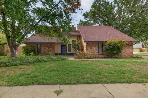 6883 Lee Dr, Bartlesville, OK 74006