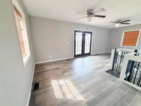 Living - 5351 E 100th St, Wagoner, OK 74467 photo 2 of 2